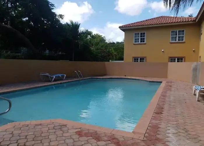 Apartment Ivy's Luxury Townhouse - 1 Bdrm *
