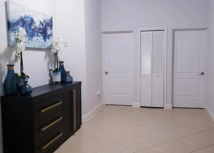 Apartment Ivy's Luxury Townhouse - 1 Bdrm