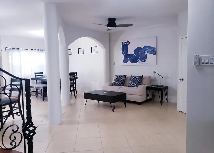 Apartment Ivy's Luxury Townhouse - 1 Bdrm *